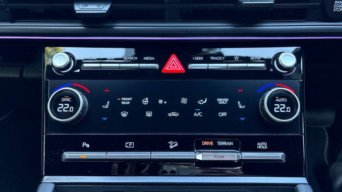 Hyundai SANTA FE 1.6 TGDi 239 Hybrid Calligraphy 5dr 4WD Auto Hybrid Estate - Image 37